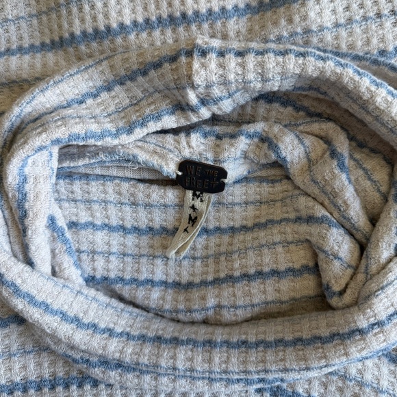 Free People We The Free Drip Thermal Cowl Neck Sweater High Low Hem Size Medium - Picture 8 of 9